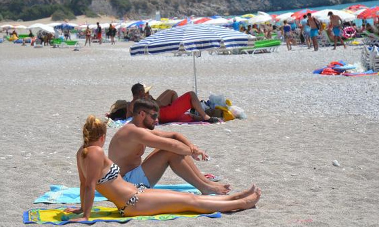 &Ouml;l&uuml;denizden Tatil Anıları